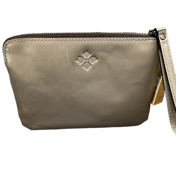 Patricia Nash Tooled Cassini Wristlet in Stone. New with tags - Picture 4 of 4